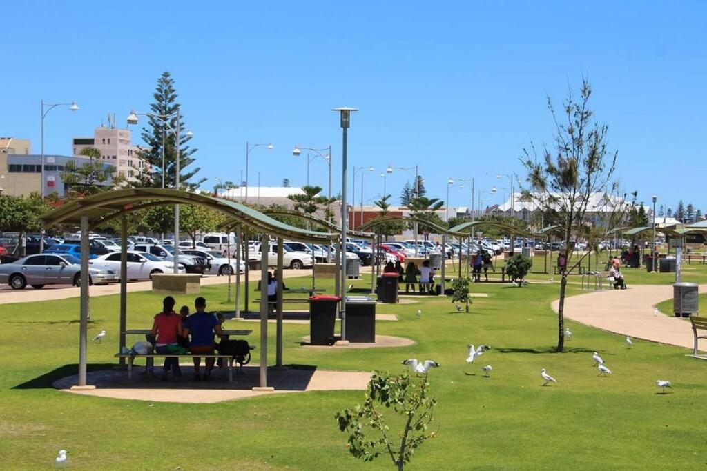 The Central Shed - 10B Geraldton Bagian luar foto
